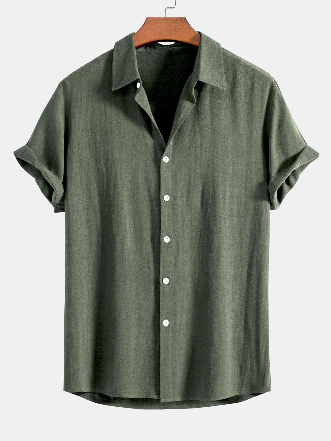 Men's linen-blend shirt with short sleeves, button placket and relaxed fit.
