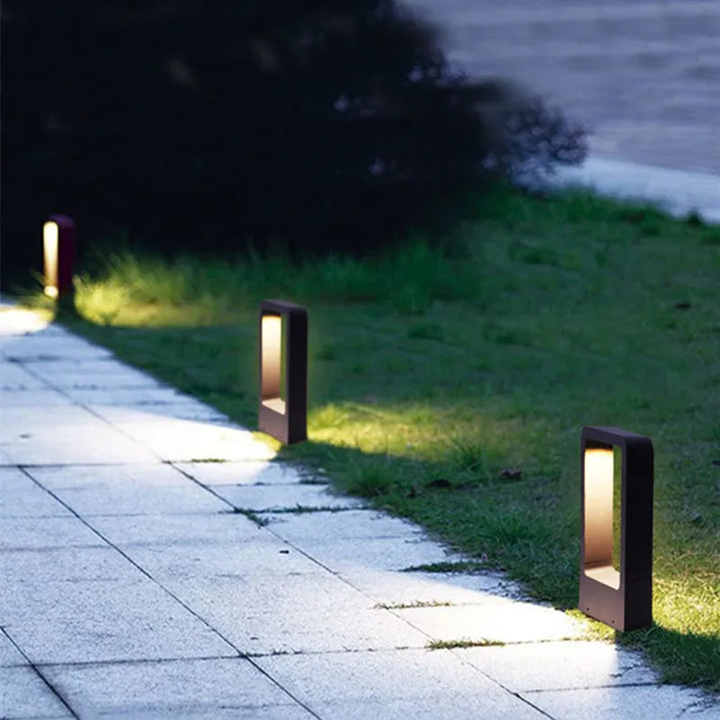 High-Quality Garden Lamp with Durable Mounting for Outdoor Use