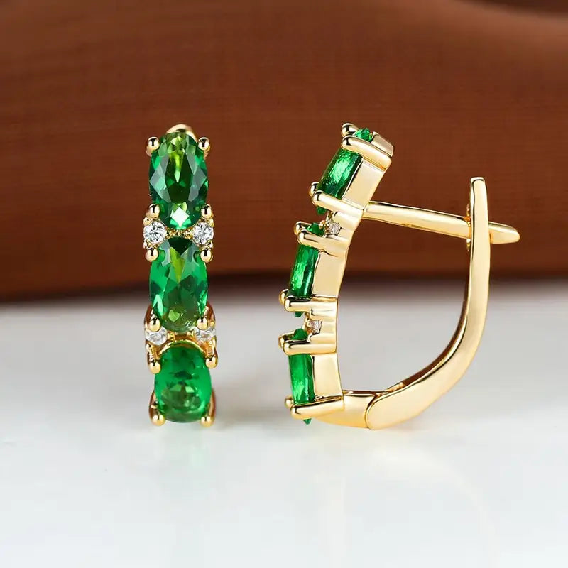Elegant Gold Earrings with Subtle Shine