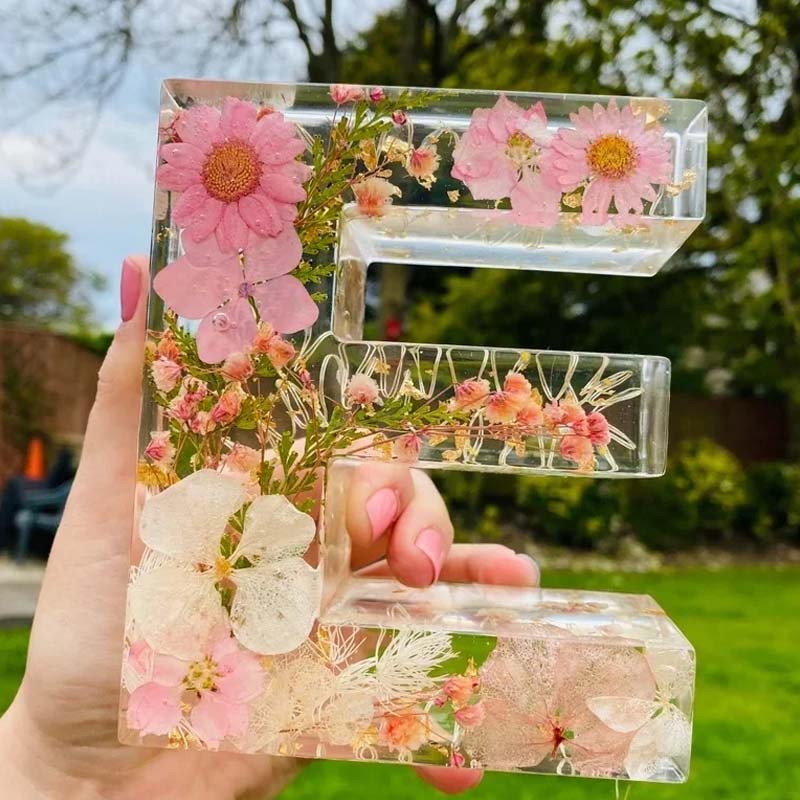 LumiFlair Floral Initial Night Light | Personalised Resin Light with Soft LED Light