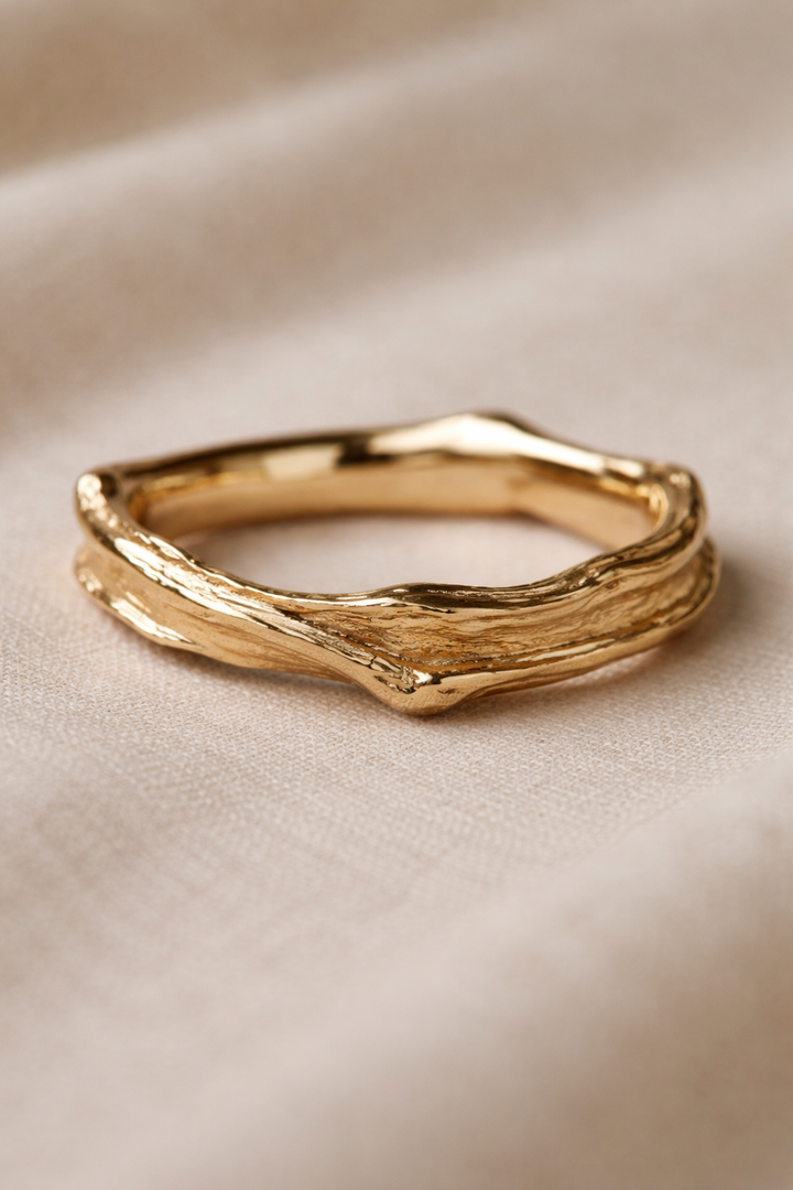 Celestia Ring – Vintage Gold