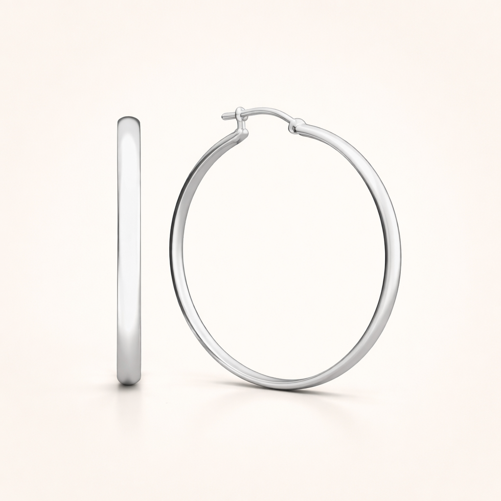 Elegant White Gold Earrings with Refined Details