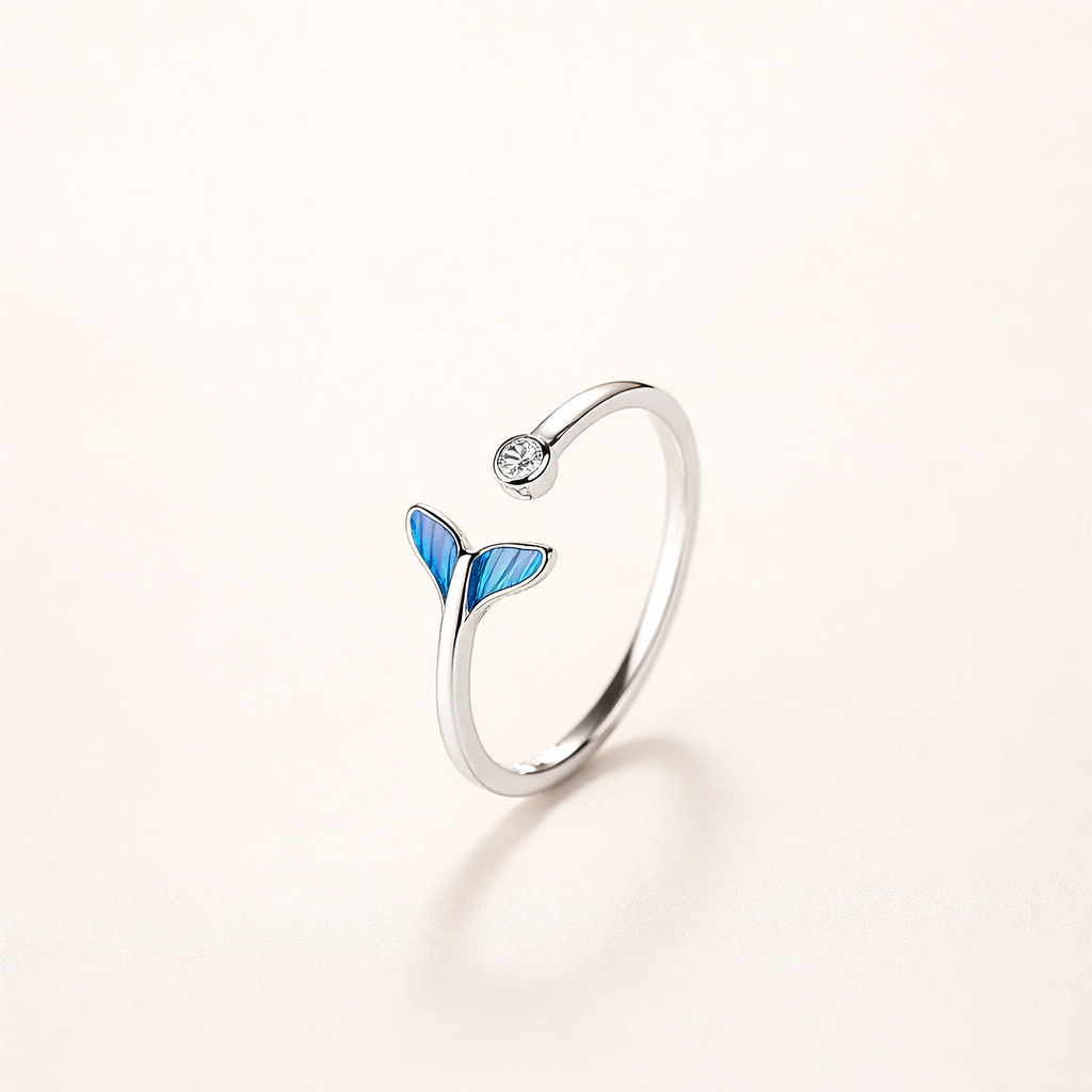 Silver ring with cubic zirconia and elegant wave shape