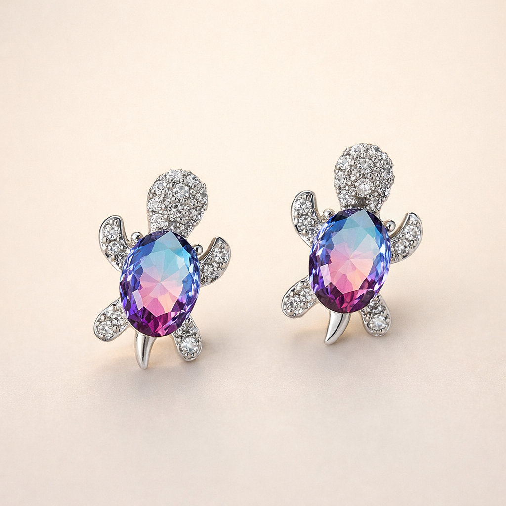 Elegant silver earrings with cubic zirconia and seaweed design