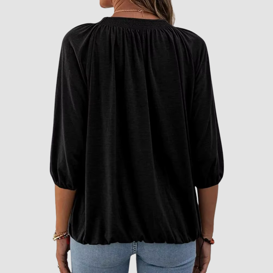 Loose-Fit Women’s Top with Half Sleeves