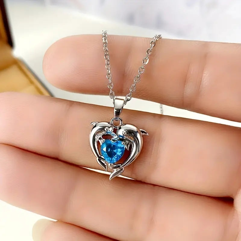 Soft Waves white gold necklace with little heart