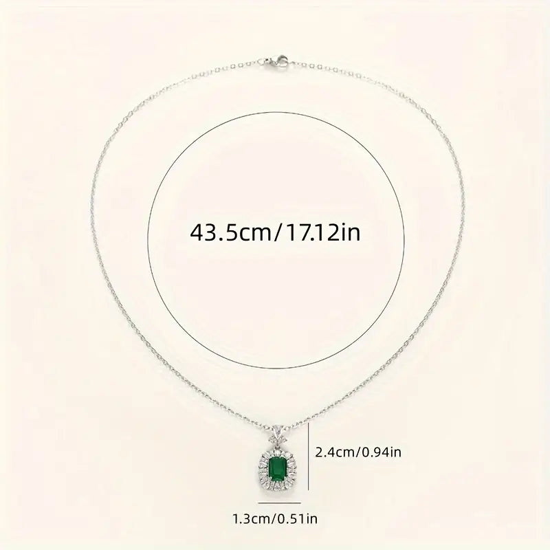 Elegant White Gold Necklace with Refined Heart