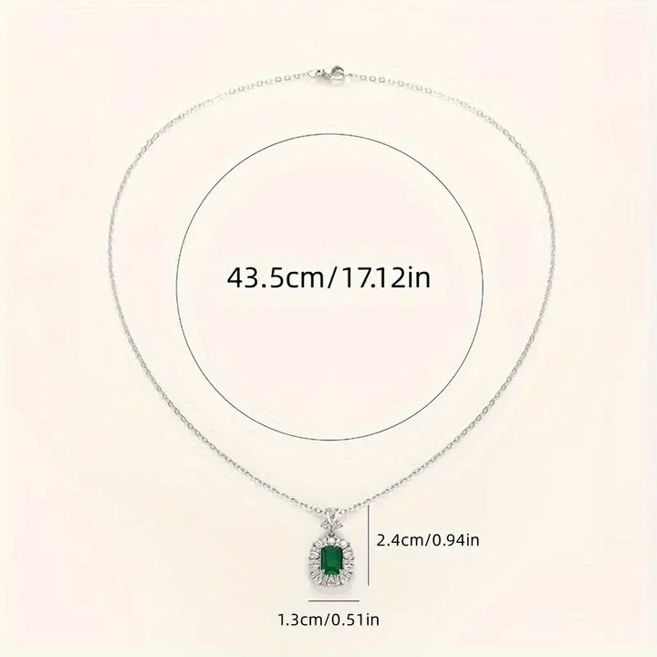 Elegant White Gold Necklace with Refined Heart