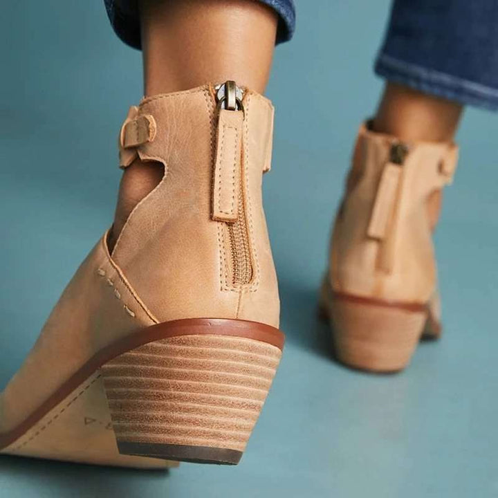 Effortless Balance Shoes with Chic Design