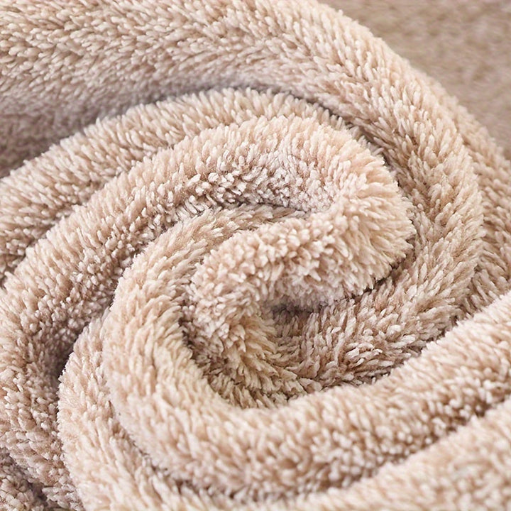 Coral Velvet Towel Set – Absorbent and Quick-Drying