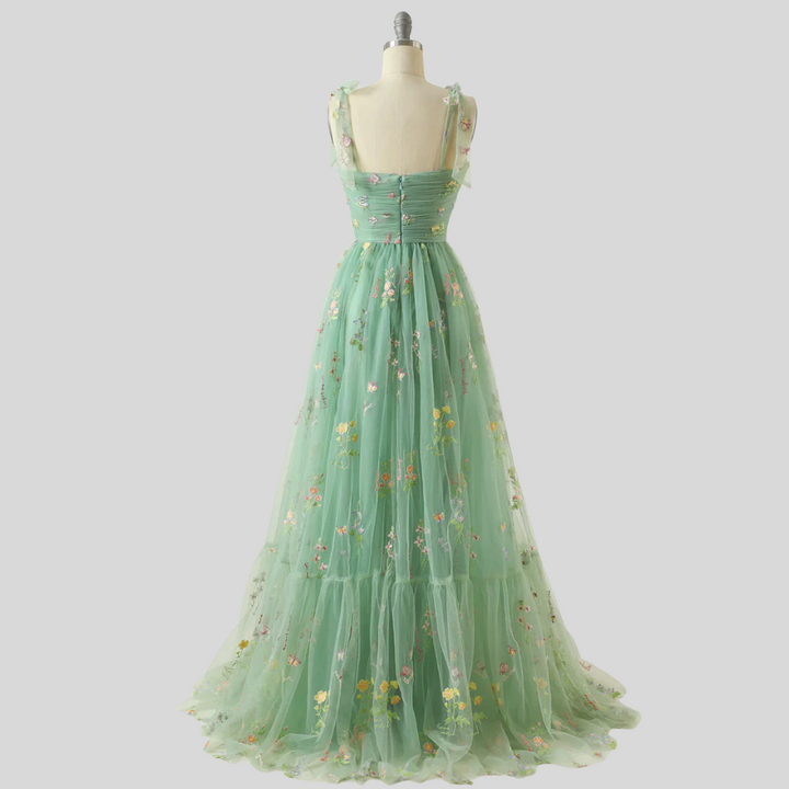 Elegant Embroidered Tulle Ball Gown – Statement Evening Wear