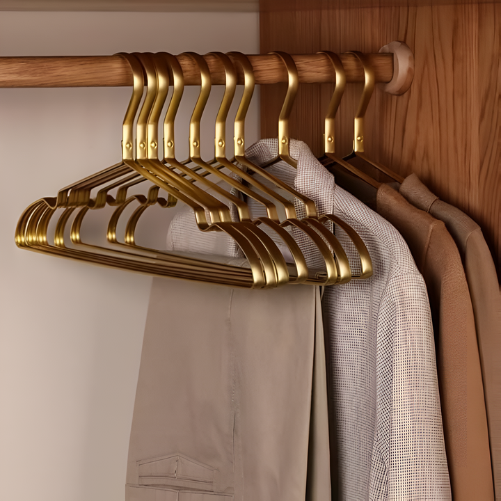 Rutschfeste Kleiderbügel aus Aluminium – Platzsparend und Robust
