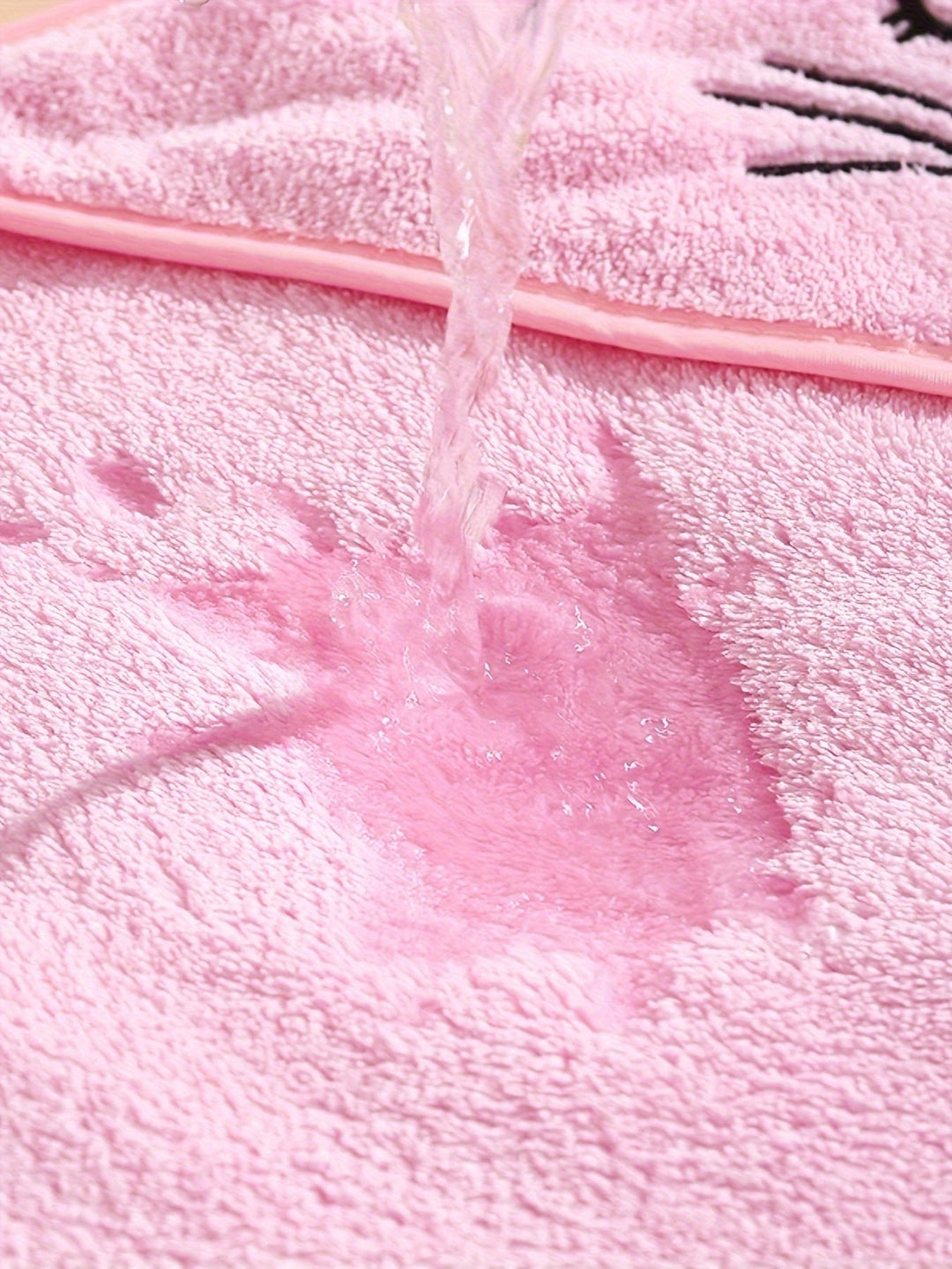 SnuggleSoft Hooded Towel for Children – Fast-Drying and Ultra Soft