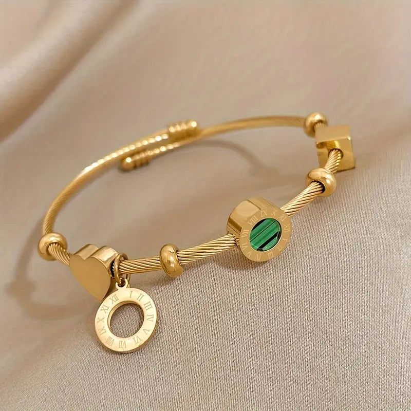 Refined Gold Bracelet with Subtle Details