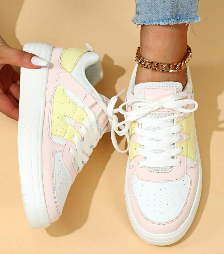 Women’s Sneakers Sporty Comfort with Everyday Elegance