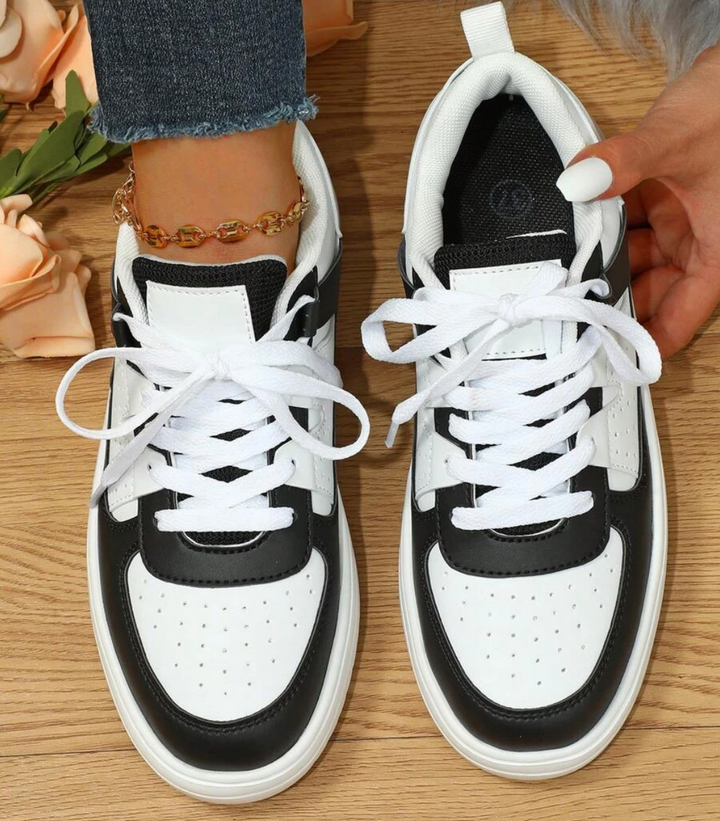 Women’s Sneakers Sporty Comfort with Everyday Elegance