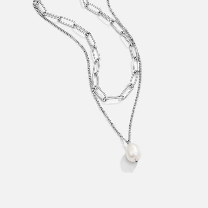 Elegant silver necklace with pearls