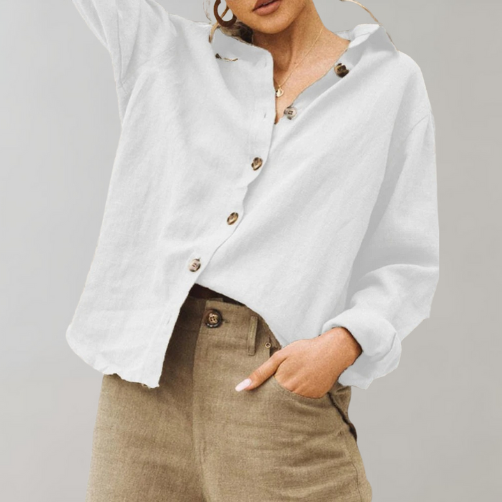 Linen Blouse – Timeless Elegance and Vintage Charm