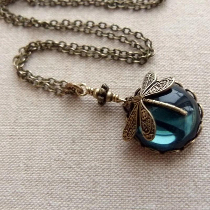 Beautiful Vintage Dragonfly Necklace with Bonus Earrings – Limited-Time Offer