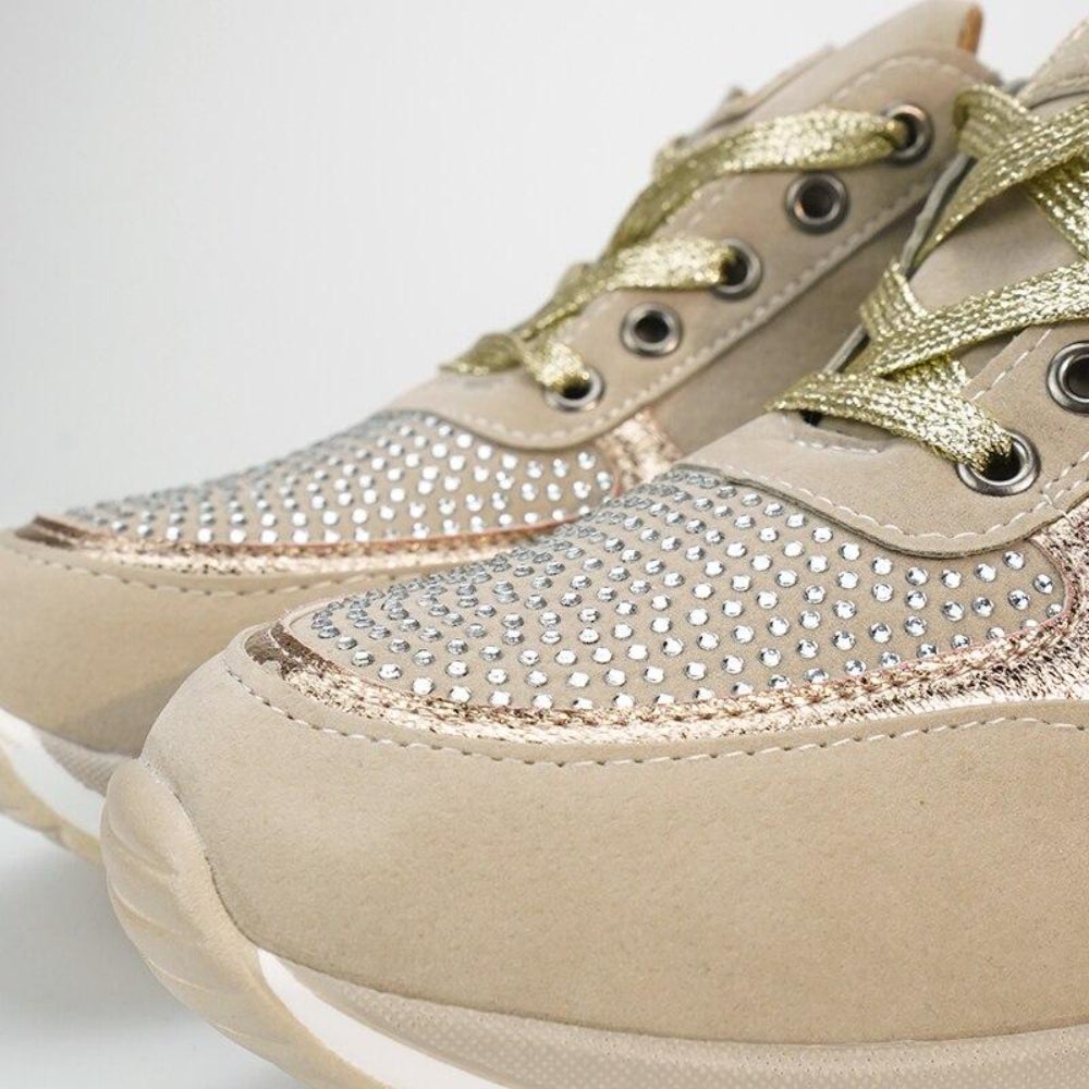 Women's comfort shoes with arch support and non-slip sole for everyday wear