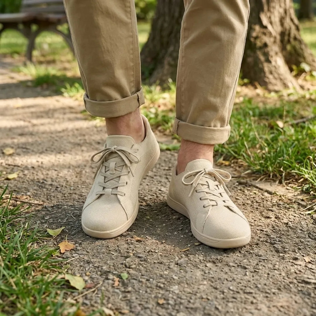Unisex barefoot trainers with wide toe box and breathable mesh