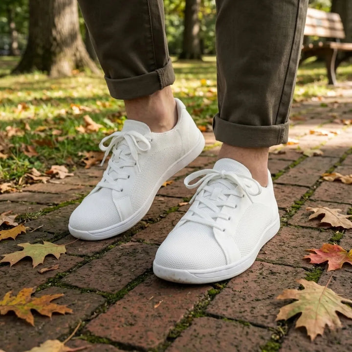 Unisex barefoot trainers with wide toe box and breathable mesh