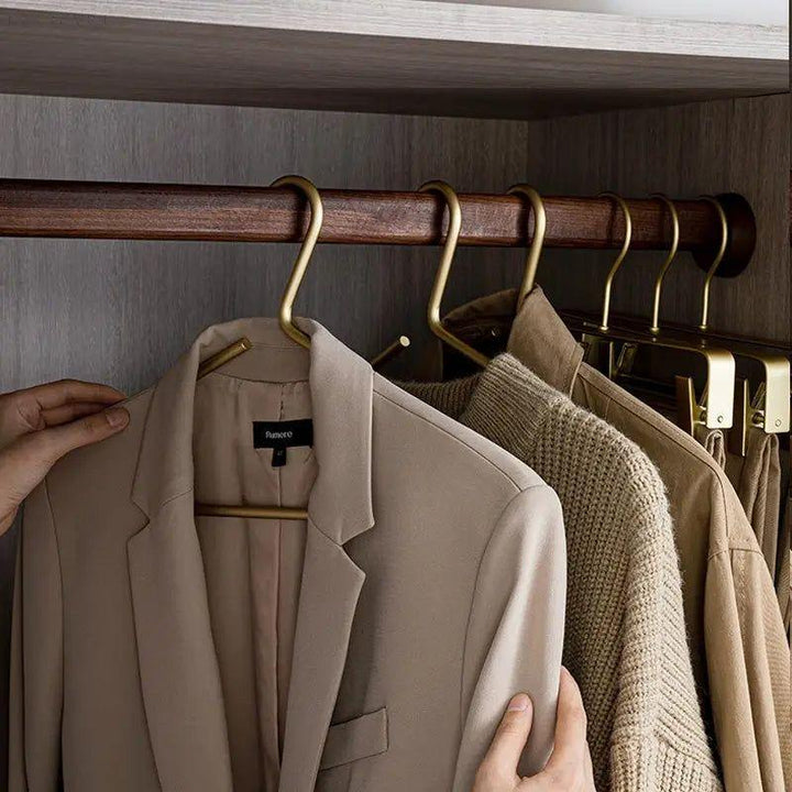 Luxury Non-Slip Hangers - Closura
