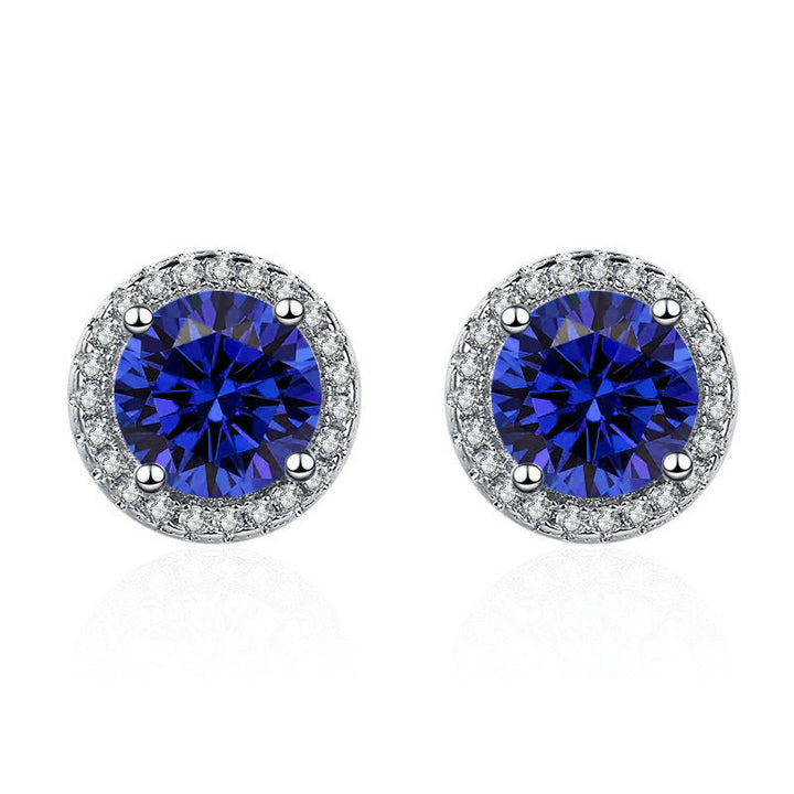 Dreamy white gold earrings with delicate details