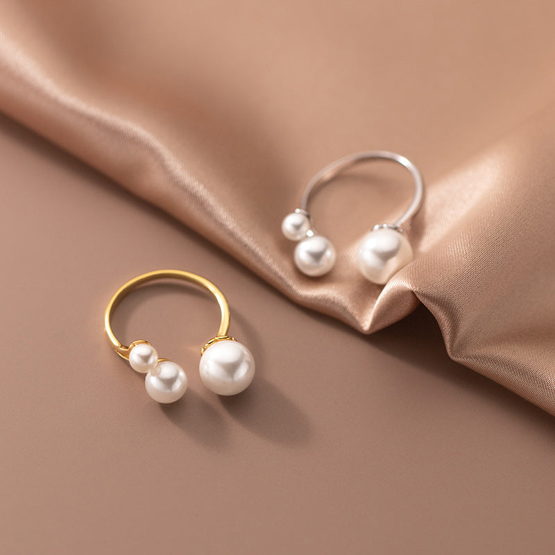 Elegant freshwater pearl ring with refined adjustability