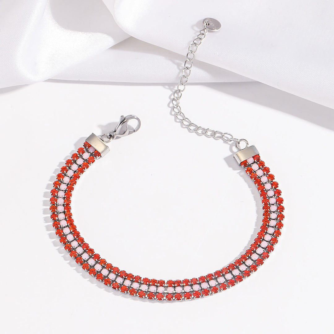Elegant white gold bracelet with refined shine