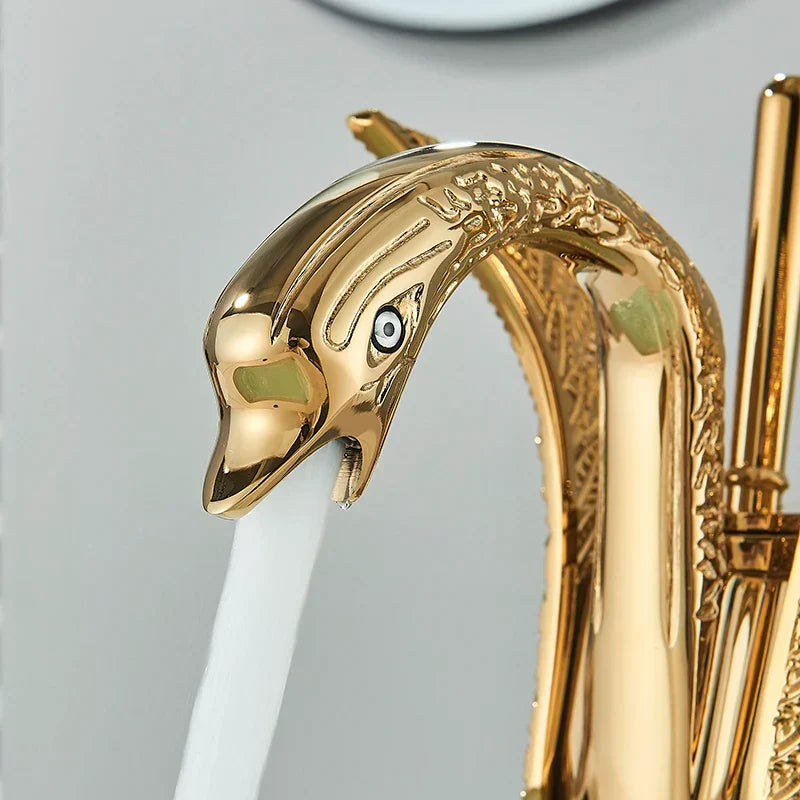 Einhebel-Waschtischarmatur in Gold Swan