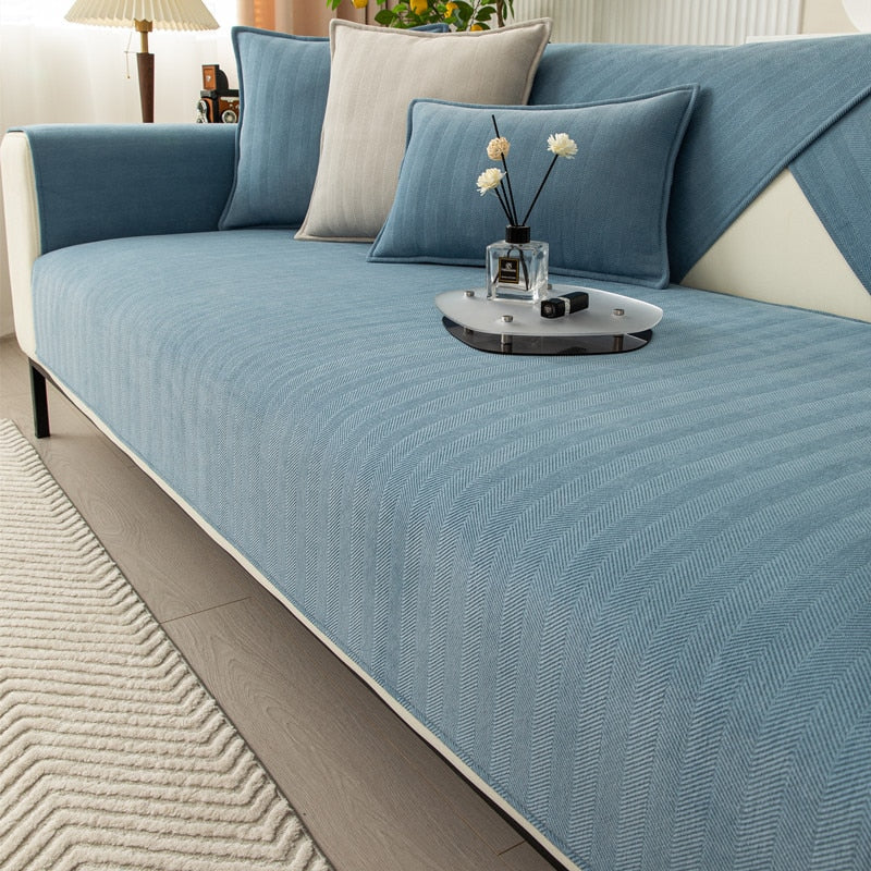 PristineCover – Keep Your Sofa Clean and Scratch-Free!