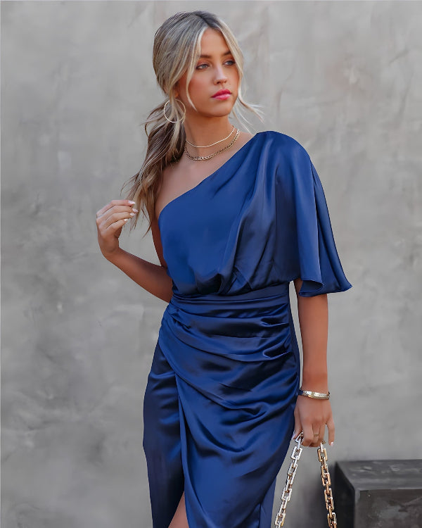 Midi Dress – Elegant and Refined