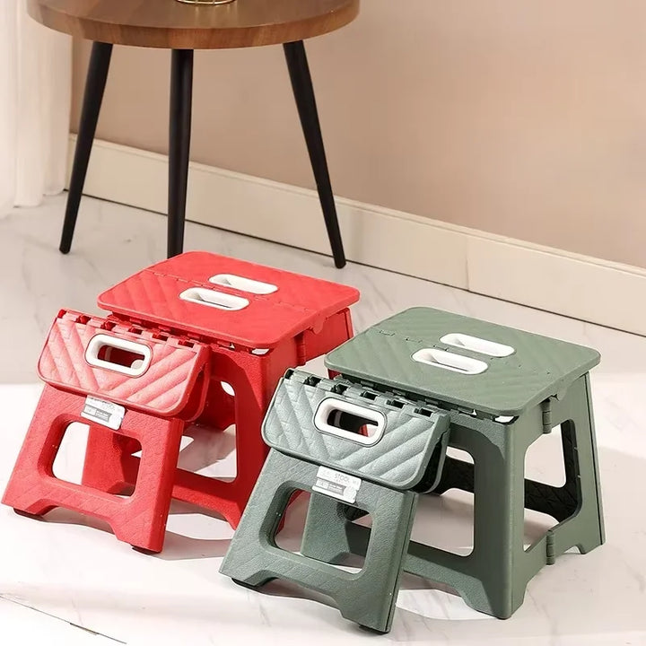 Folding Step Stool – Lightweight, Non-Slip and Versatile for Kitchen and Home Use