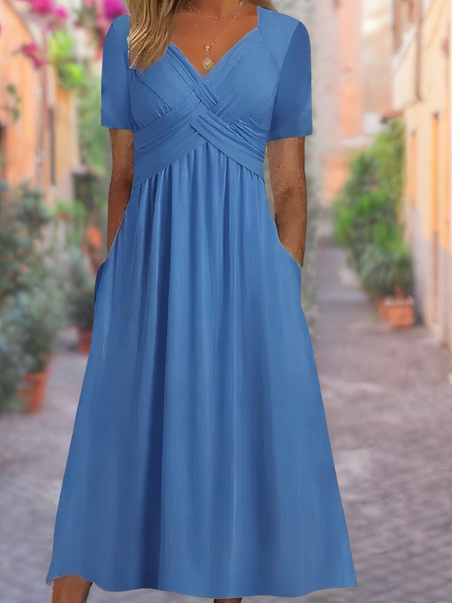 Stylish summer dress with a V-neck - Comfortable and airy