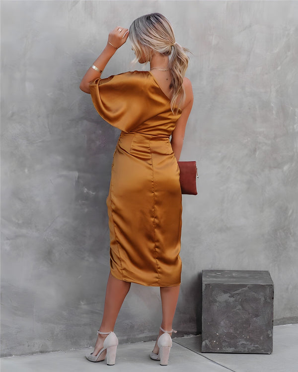 Midi Dress – Elegant and Refined