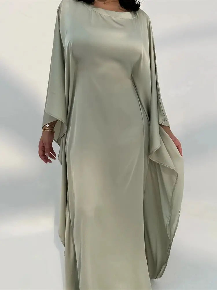 Elegant Maxi Dress with Spaghetti Straps and High Slit
