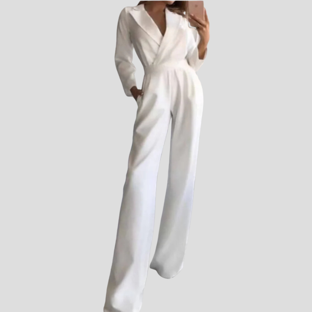 Wide-Strap Women’s Jumpsuit – Sleek Silhouette