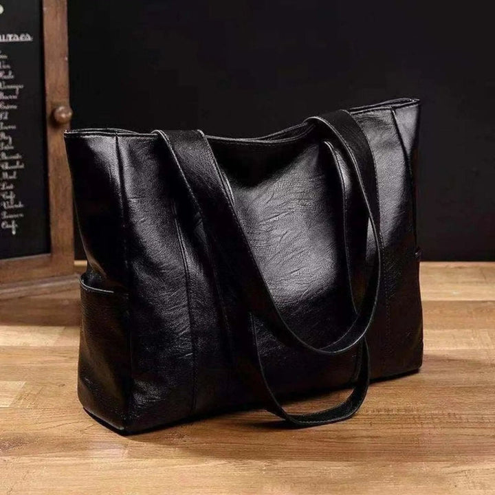 Elegant Retro-Style Leather Shoulder Bag with Smooth Surface