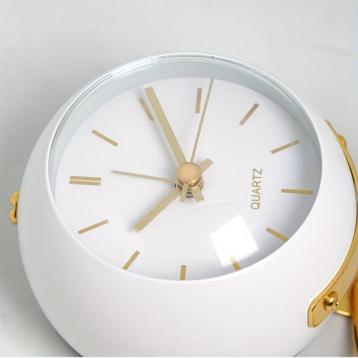 Nordic Silent Desk Clock – Luminous Hands and Metal Frame