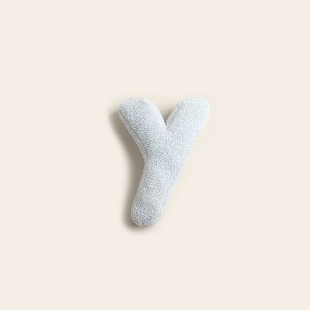 Deko-Kissen mit Alphabet-Motiv – LetterLounge