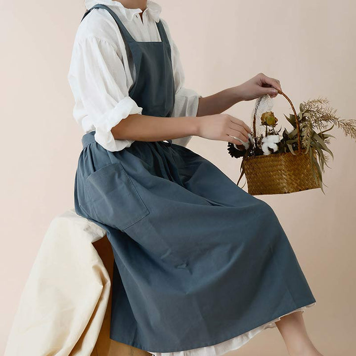 Waterproof Cotton Apron with Practical Pockets – ChefMate