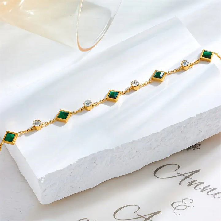 Elegant Gold Bracelet with Refined Design