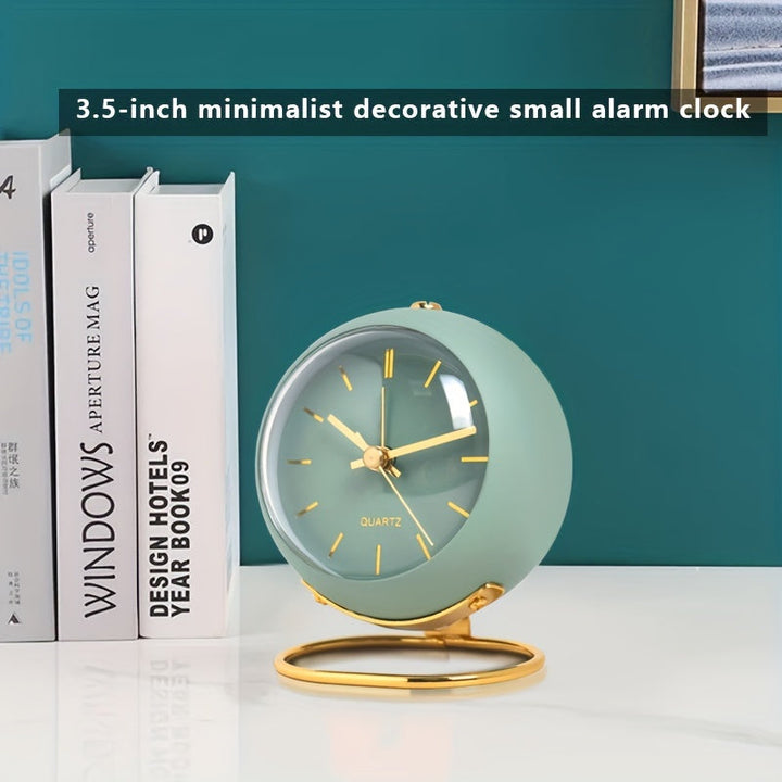 Nordic Silent Desk Clock – Luminous Hands and Metal Frame