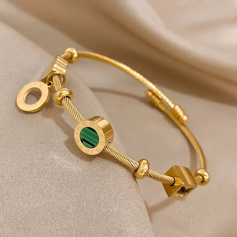 Refined Gold Bracelet with Subtle Details