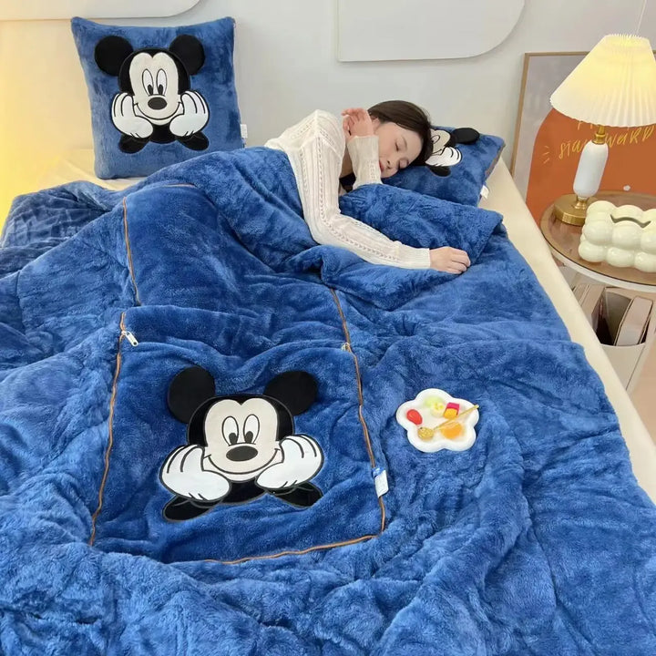 Soft and Cuddly Blanket and Cushion Set - For Warmth and Comfort