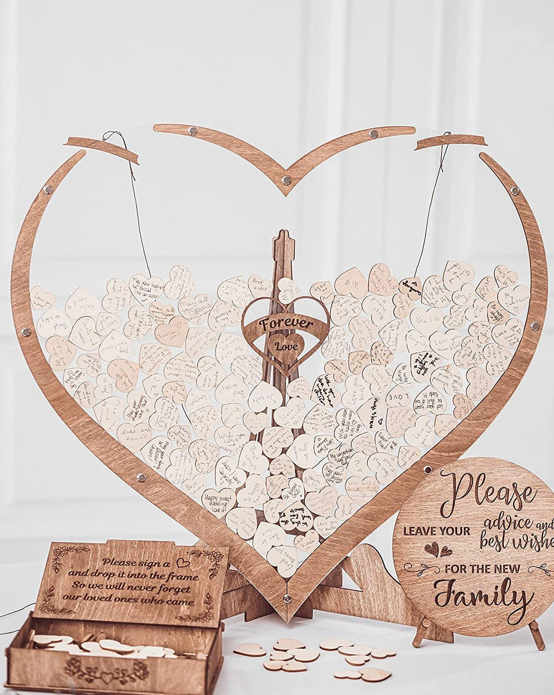 Herzförmiges Gästebuch aus Holz – Memoro