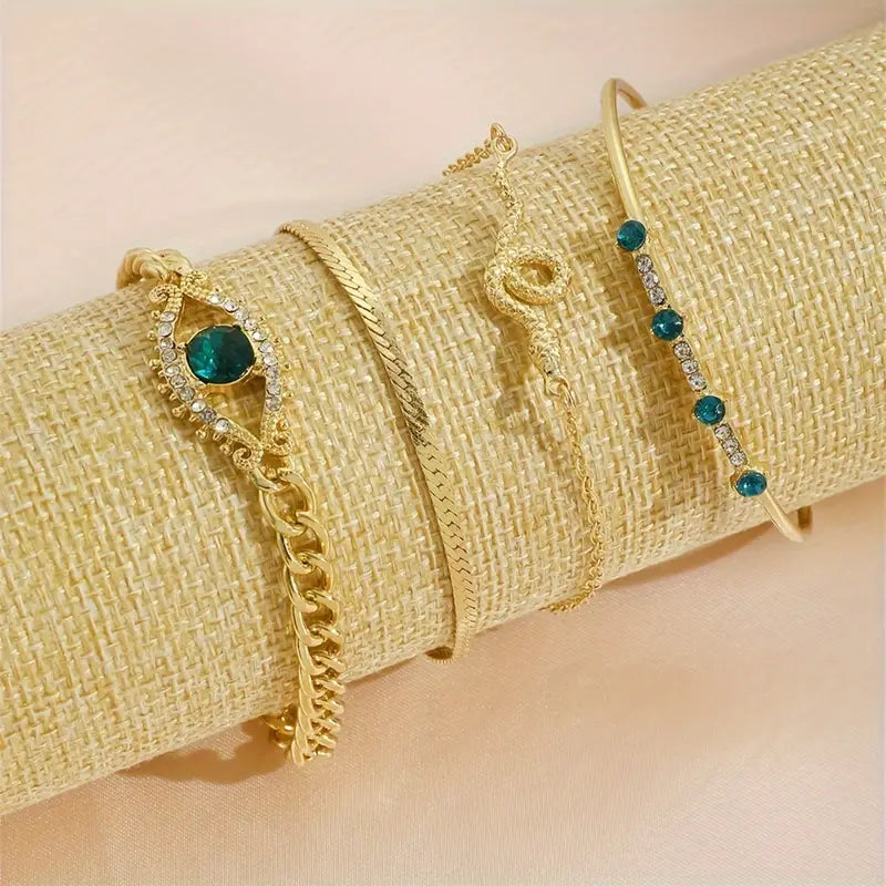 Elegant Gold Bracelet with Refined Details