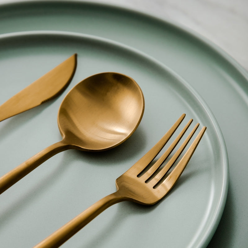 Minimalist Cutlery for Modern Tables - PureSet
