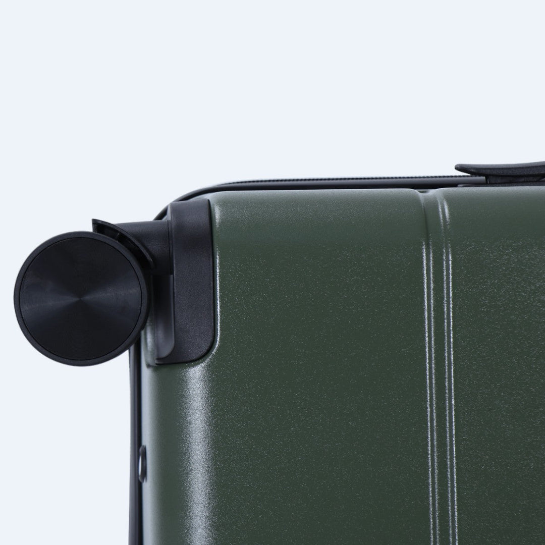 3-Piece Hard-Shell Suitcase Set – Atlas Explorer